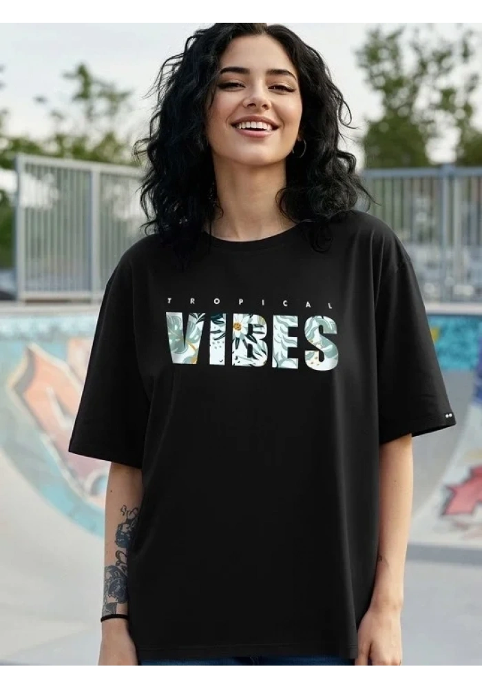 Kadın Kısa Kol Yazlık Tişört Bisiklet Yaka VIBES Baskılı T-Shirt - Siyah