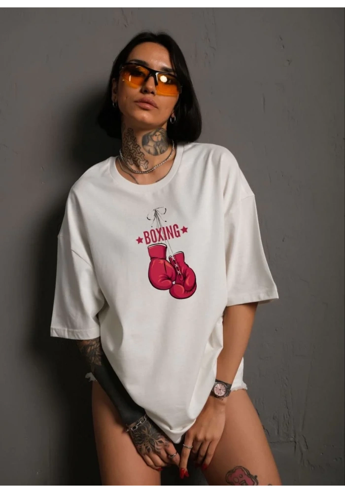 kadın Bisiklet Yaka Boks Eldiven Baskılı Oversize T-Shirt - Beyaz
