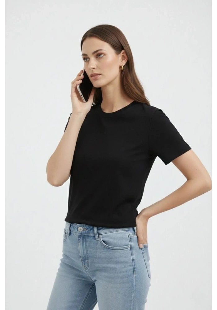 Kadın Bisiklet Yaka Tişört Regular Kalıp Basic Pamuklu Günlük Kullanım T-shirt - Siyah