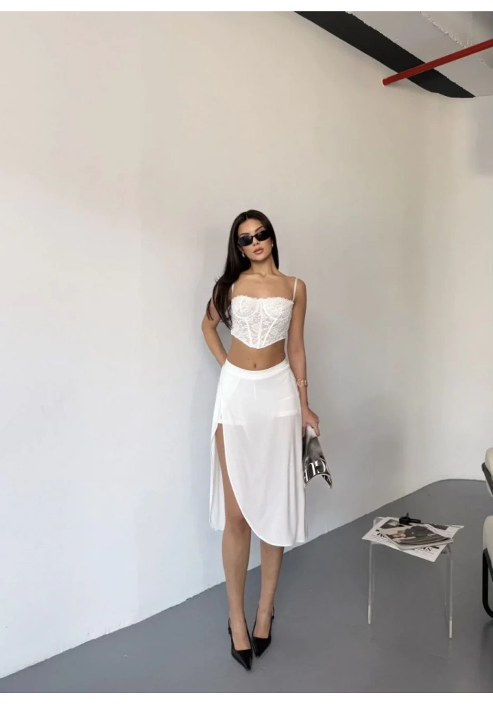 Kadın Çepli Şortlu Yırtmaçlı Etek - Beyaz