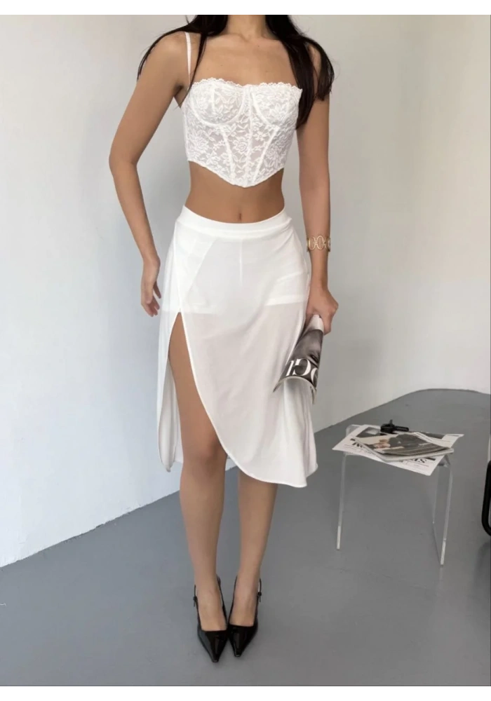 Kadın Çepli Şortlu Yırtmaçlı Etek - Beyaz