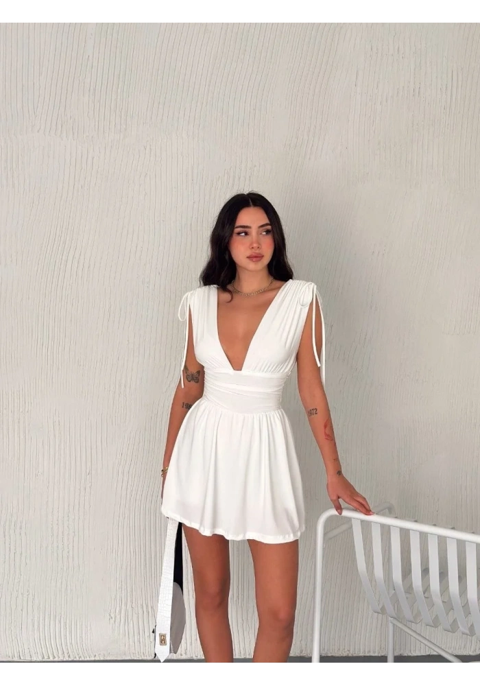 Kadın Derin V Yaka Etek Görünümlü Şortlu Elbise Drapeli Mini Yazlık - Beyaz