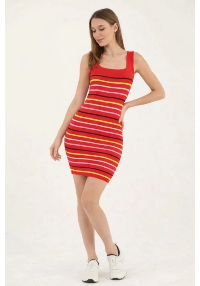 Kadın Kare Yaka Midi Boy Likralı Polelit Elbise - Kırmızı