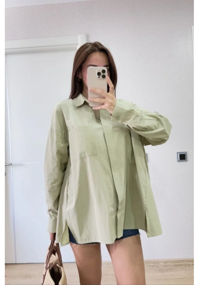 Kadın Oversize Pens Detaylı Cepli Yırtmaçlı Rahat Kalıp Poplin Gömlek - Yeşil