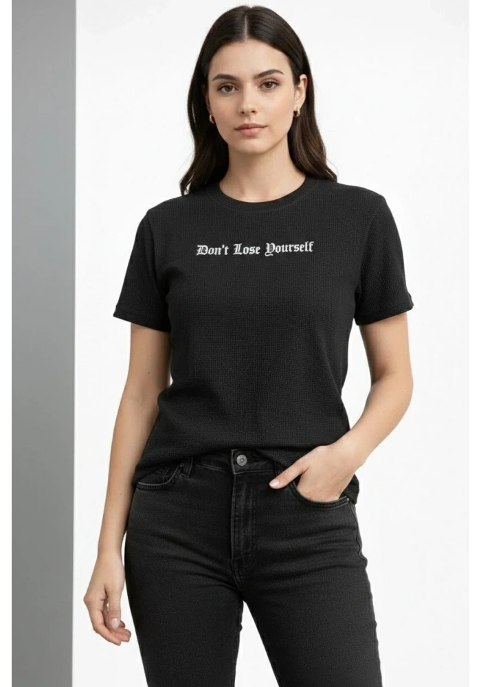 Kadın Wafıl Kumaş Tişört Regular Kalıp Bisiklet Yaka Baskılı Günlük Basic T-Shirt - Siyah