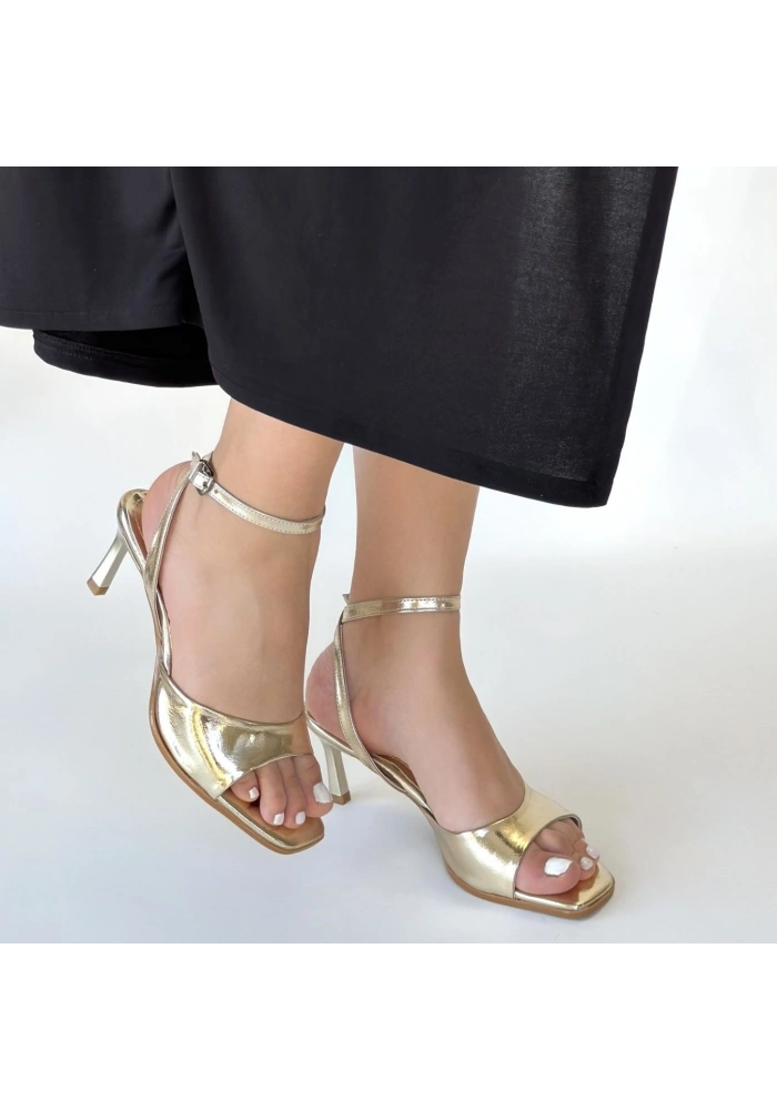 Lenya Gold Rugan Topuklu Ayakkabı