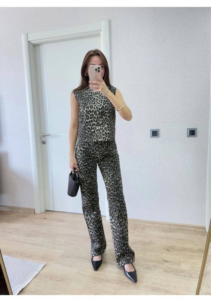 leopar desenli Düğmeli Bluzlu Pantolon İkili Takım -Leopar