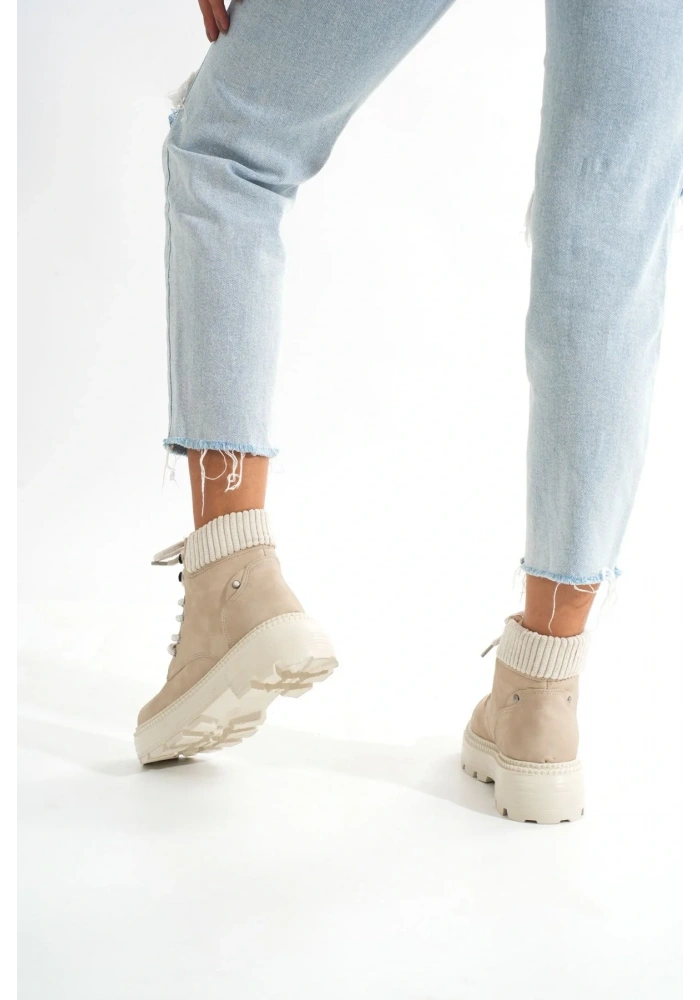 LMÇ-2045 Bej Süet Bağcıklı Kalın Taban Kadın Günlük Bot