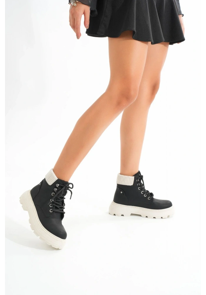 LMÇ-2045 Siyah-Bej Taban Bağcıklı Kalın Taban Kadın Günlük Bot