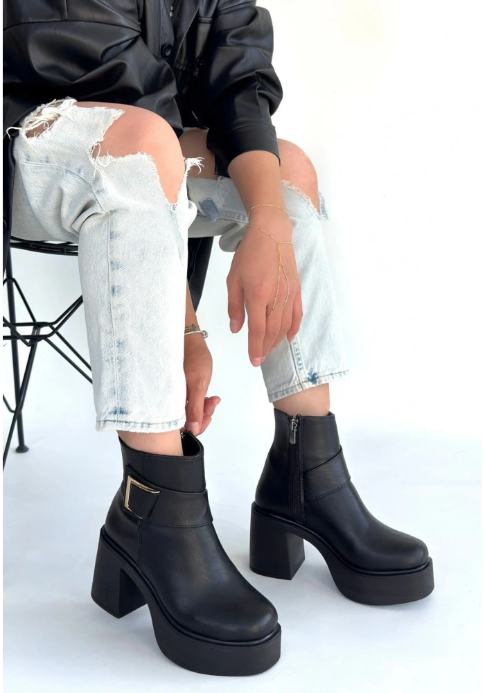 Lonji Siyah Cilt Topuklu Bot