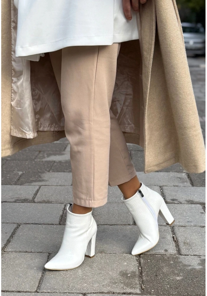 Loora Beyaz Rugan Desenli Topuklu Bot