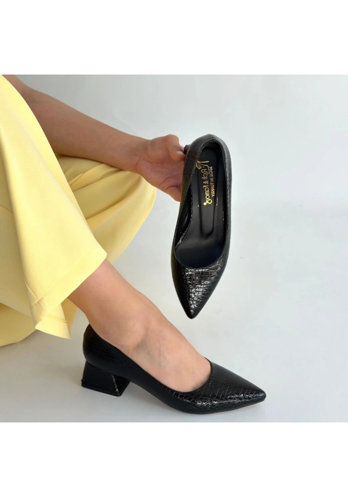 Meort Siyah Rugan Topuklu Ayakkabı