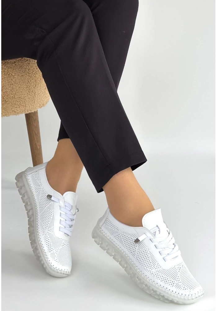 Merja Beyaz Deri Bağcıklı Spor Ayakkabı