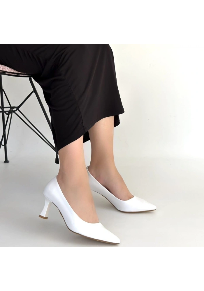 Mırta Beyaz Cilt Topuklu Ayakkabı