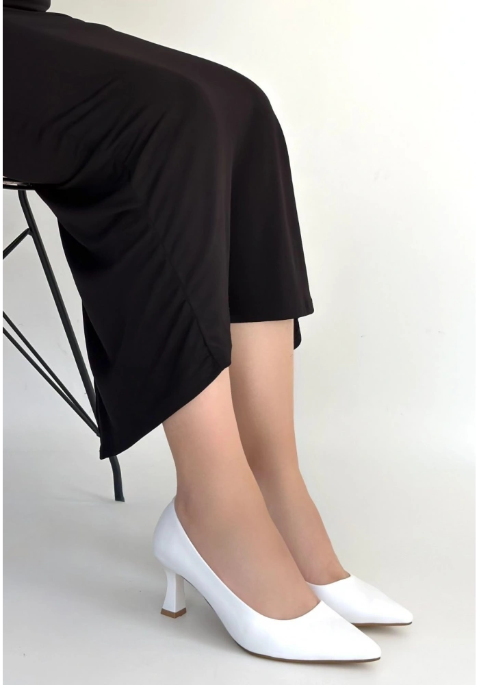 Mırta Beyaz Cilt Topuklu Ayakkabı