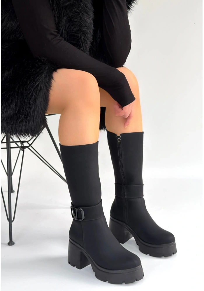 Moki Siyah Nubuk Topuklu Çizme