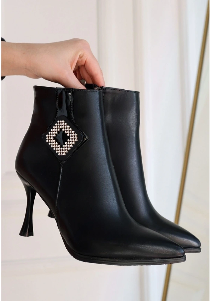 Moose Siyah Cilt Topuklu Bot