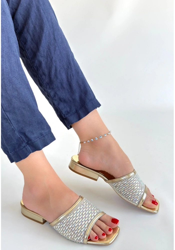 Ortu Gold Cilt İşlemeli Terlik