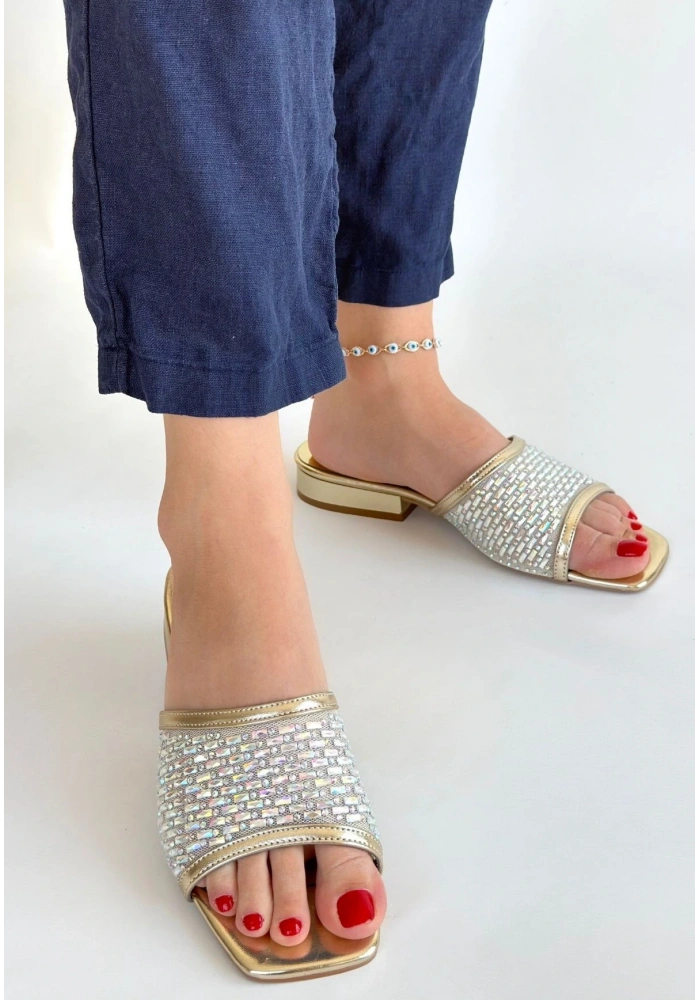 Ortu Gold Cilt İşlemeli Terlik