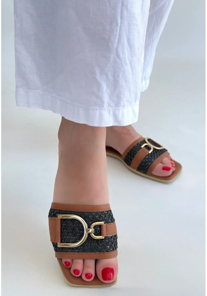 Pıer Siyah Cilt Terlik