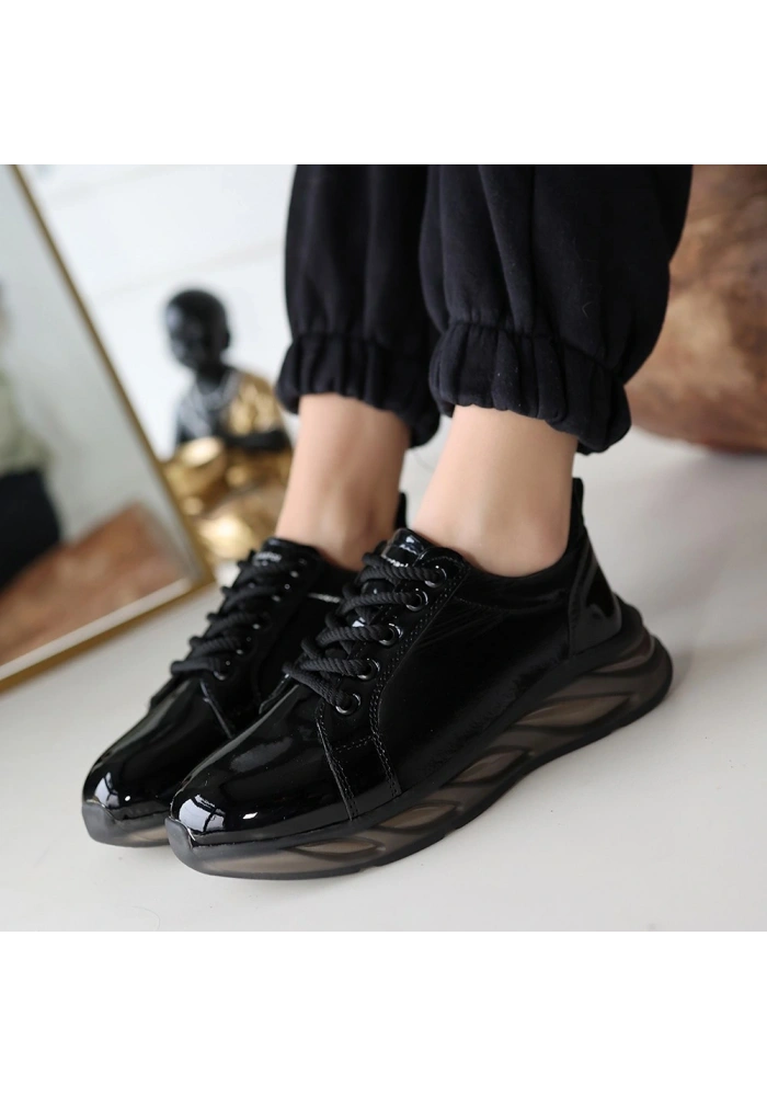 Piona Siyah Rugan Gri Tabanlı Spor Ayakkabı