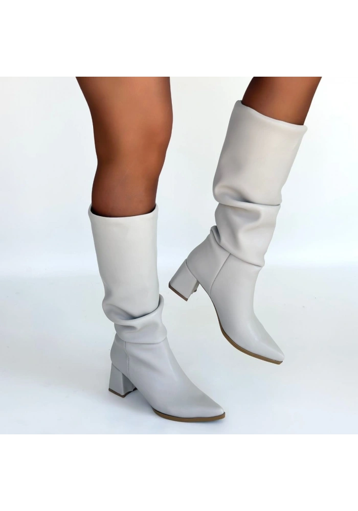 Pitay Bej Cilt Topuklu Çizme