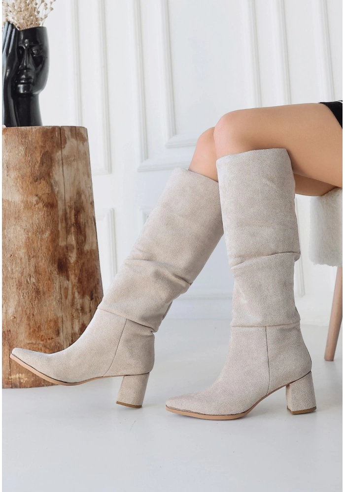 Pitay Bej Süet Topuklu Çizme