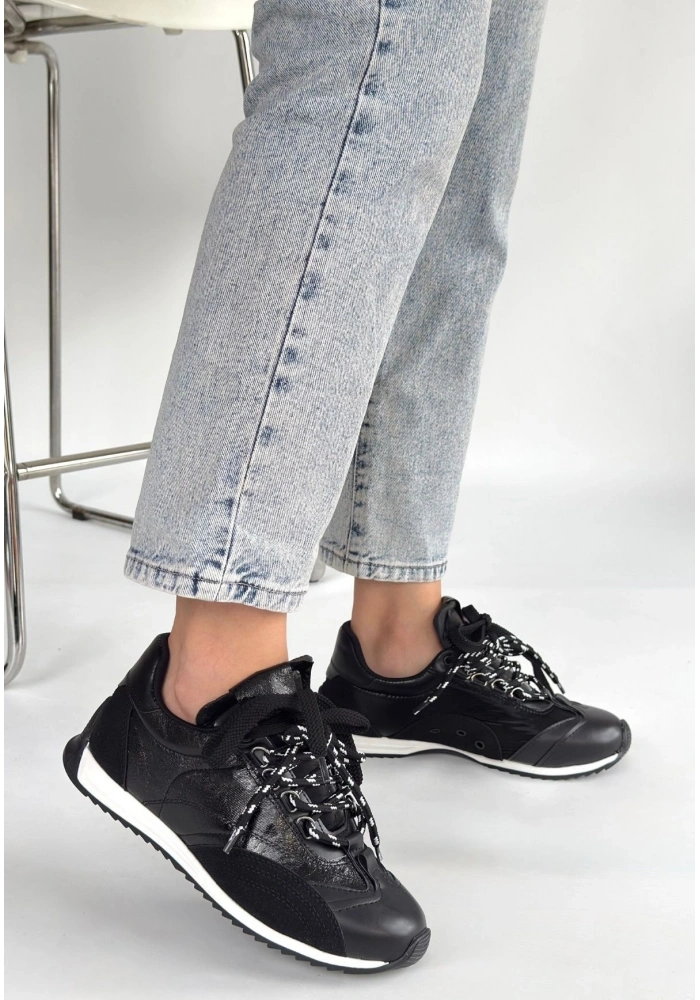 Reat Siyah Cilt Bağcıklı  Paraşüt Detaylı Spor Ayakkabı