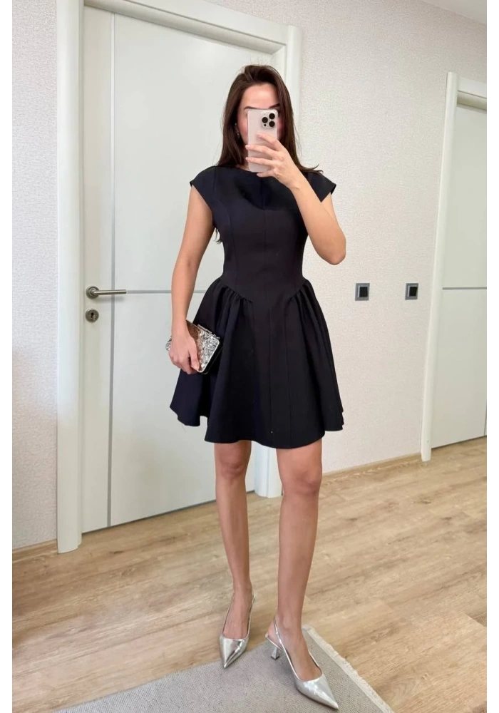 Sırt dekolteli Çan Detaylı Mini Elbise - Siyah