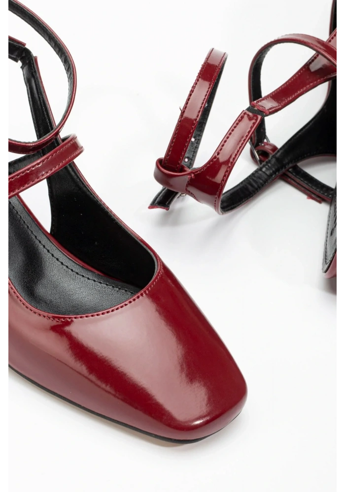 ST-003 Bordo Rugan Günlük 4 cm Topuklu Bayan Ayakkabı