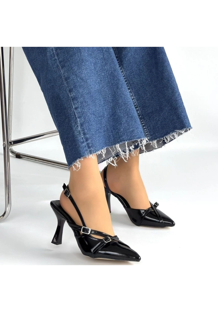 Tetti Siyah Rugan Topuklu Ayakkabı