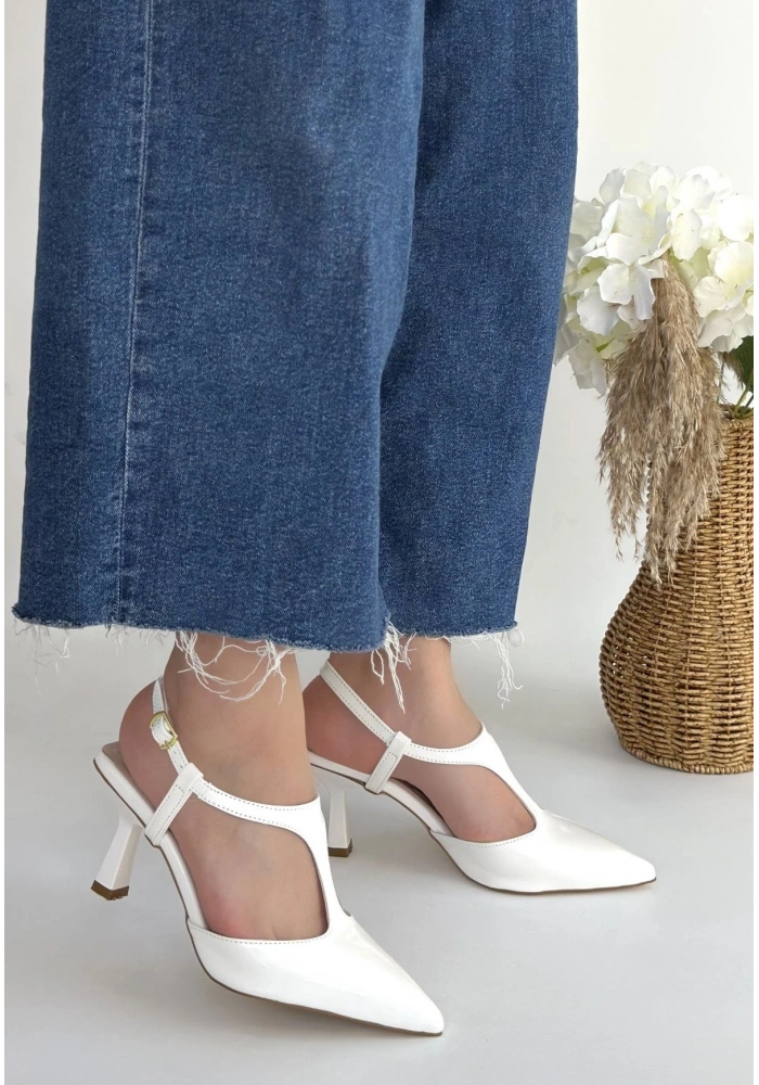 Tula Beyaz Rugan Topuklu Ayakkabı