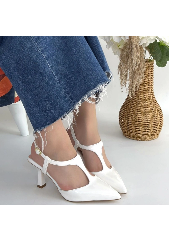 Tula Beyaz Rugan Topuklu Ayakkabı