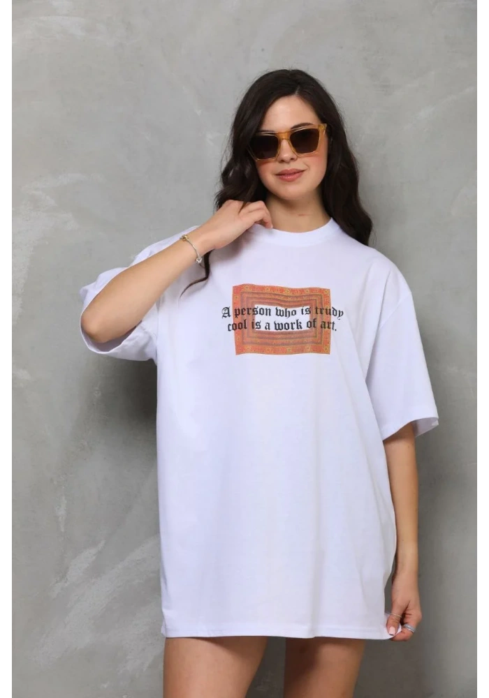 kadın Bisiklet Yaka Baskılı Oversize T-Shirt - Beyaz