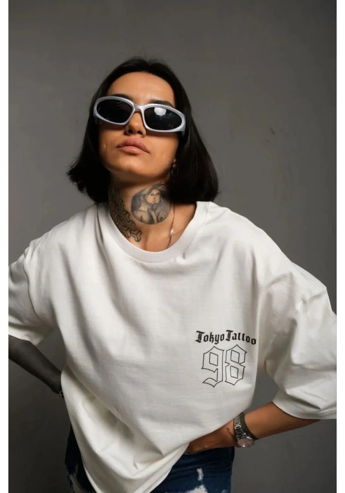 kadın Bisiklet Yaka Baskılı Oversize T-Shirt - Beyaz