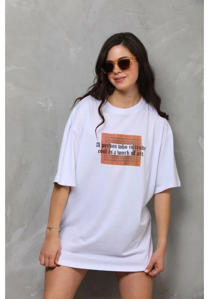 kadın Bisiklet Yaka Baskılı Oversize T-Shirt - Beyaz