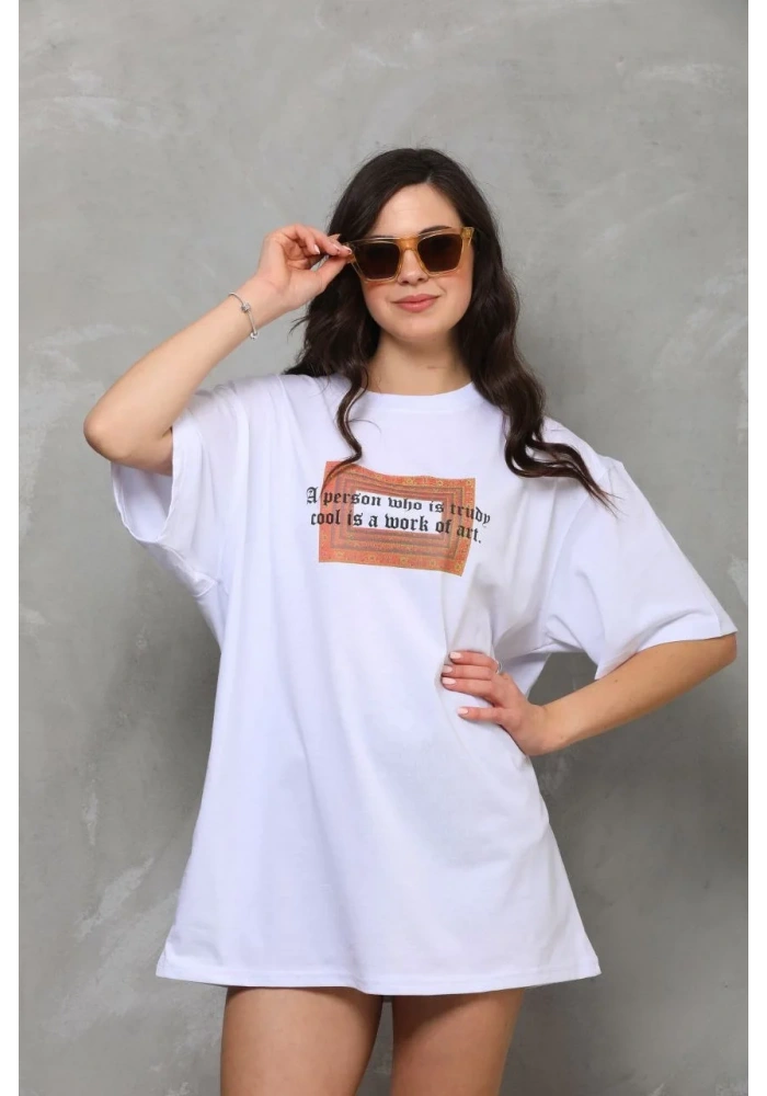 kadın Bisiklet Yaka Baskılı Oversize T-Shirt - Beyaz
