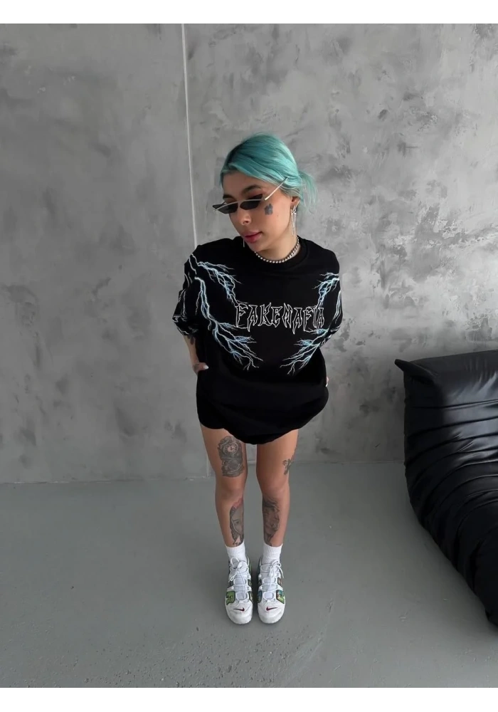 Kadın Bisiklet Yaka Yıldırım Baskılı Oversize T-Shirt - Siyah