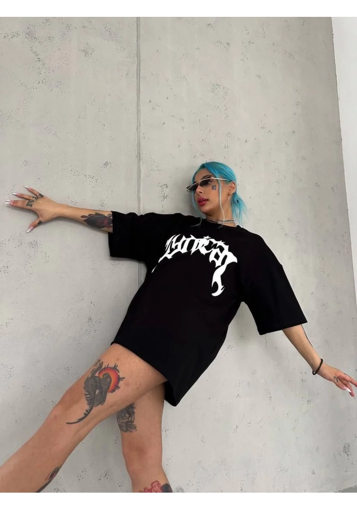 kadın  Bisiklet Yaka Baskılı Oversize T-Shirt - Siyah