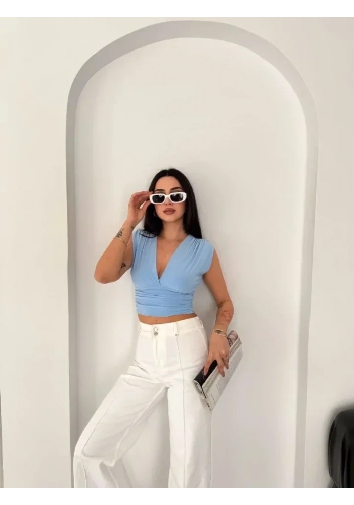 Vatkalı Kolsuz V Yaka Drapeli Crop Bluz Likralı Fit - Bebek Mavisi