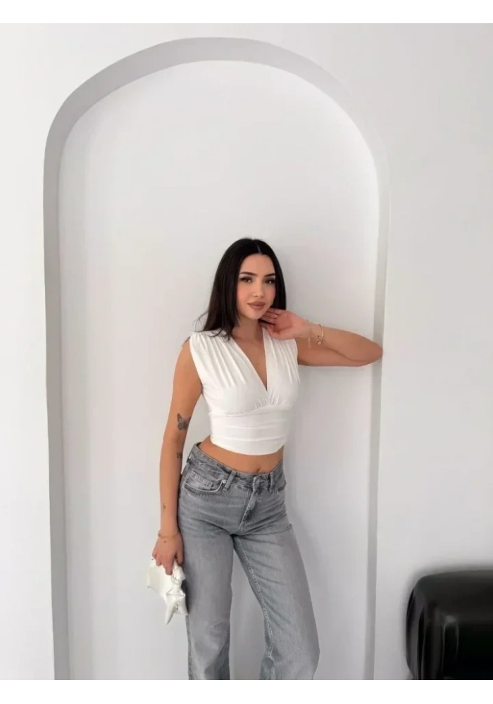 Vatkalı Kolsuz V Yaka Drapeli Crop Bluz Likralı Fit - Beyaz