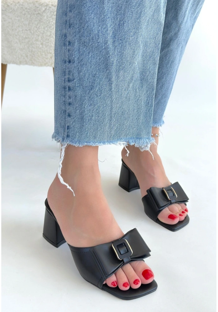 Veor Siyah Cilt Topuklu Terlik