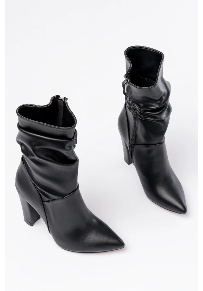 VRT-4815 Siyah Yüksek Kalın Topuklu Körüklü Fermuarlı Kadın Bot