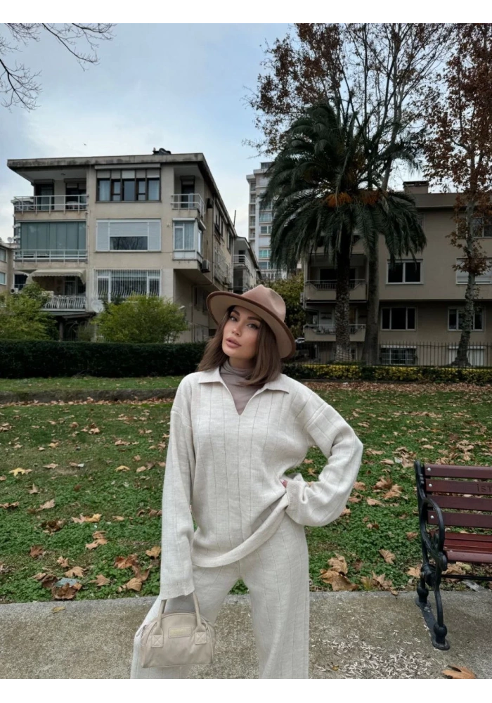 Yakalı Cizgi Detaylı Triko İkili Takım - Beyaz