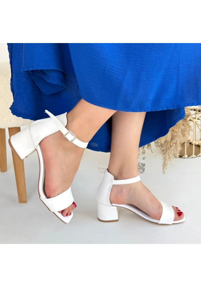 Yenta Beyaz Cilt Tek Bant Topuklu Ayakkabı