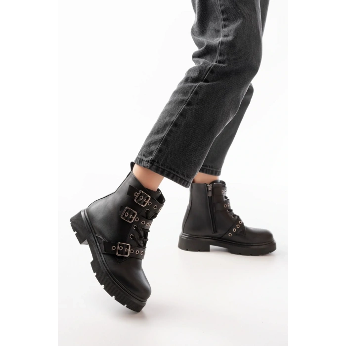 508-3039 Siyah Toka Aksesuarlı Fermuarlı  Günlük Kadın Bot