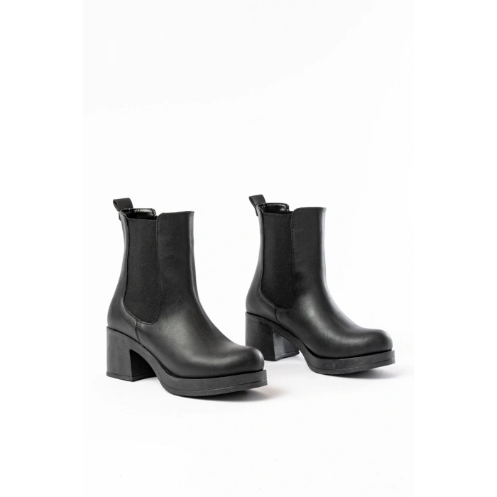 5109-3056 Siyah Lastikli Kalın Topuklu Günlük Kadın Bot