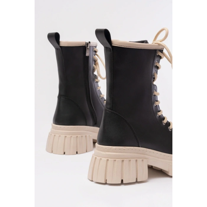 842-2961 Siyah Bağcıklı Kalın Tabanlı Fermuarlı Günlük Kadın Bot