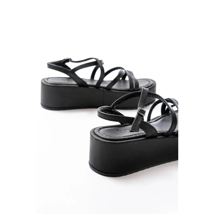 861-1029 Siyah Dolgu Kadın Sandalet