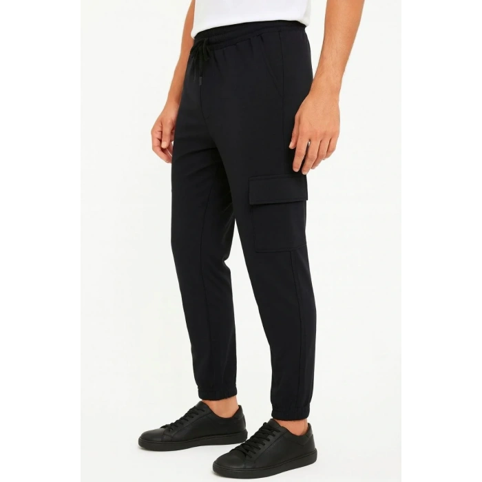 Erkek Siyah Jogger Eşofman Altı Rahat Kalıp, Kargo Cepli, Lastikli Paça, Günlük Spor Pantolon - Siyah